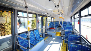 Кондукторка свали дете от автобус, дало й банкнота от 10 лева