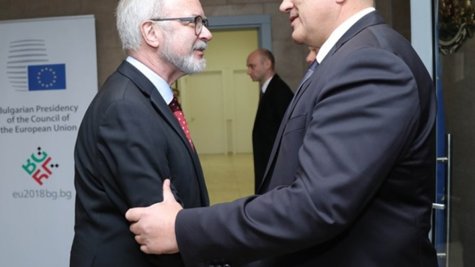 Борисов и президентът на ЕИБ обсъдиха сътрудничество по проекти за Западните Балкани | StandartNews.com