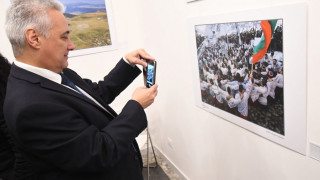 Рим аплодира български традиции и обичаи
