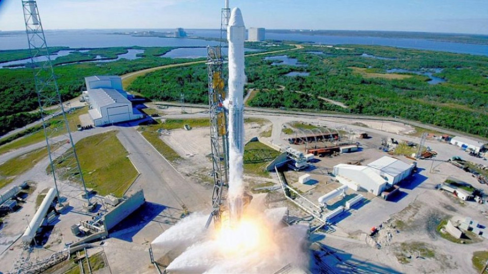 Най-мощната ракета в света потегли на първата си мисия | StandartNews.com
