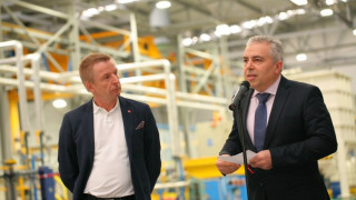 "Волво" с части от радомирски завод