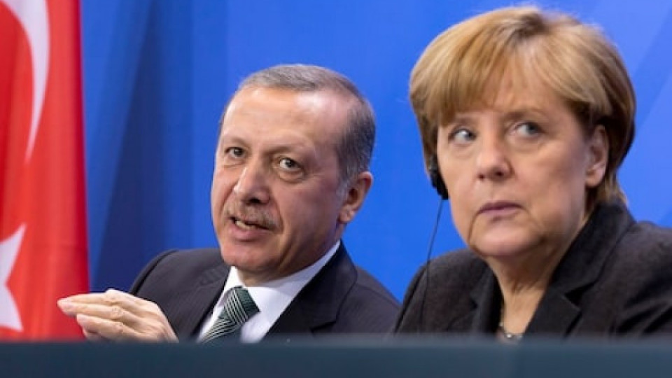 Меркел и Ердоган стоплят отношенията | StandartNews.com