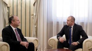 Румен Радев и посланикът на САЩ обсъдиха модернизацията на армията