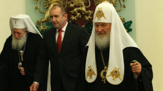 Неофит и Кирил подминали македонската църква