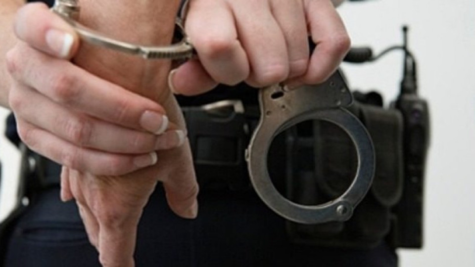 Арестуваха 4-има, изнасилили жена в заведение | StandartNews.com