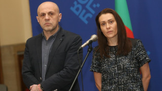 Дончев: ЧЕЗ не е предлагал на правителството да участва в сделката