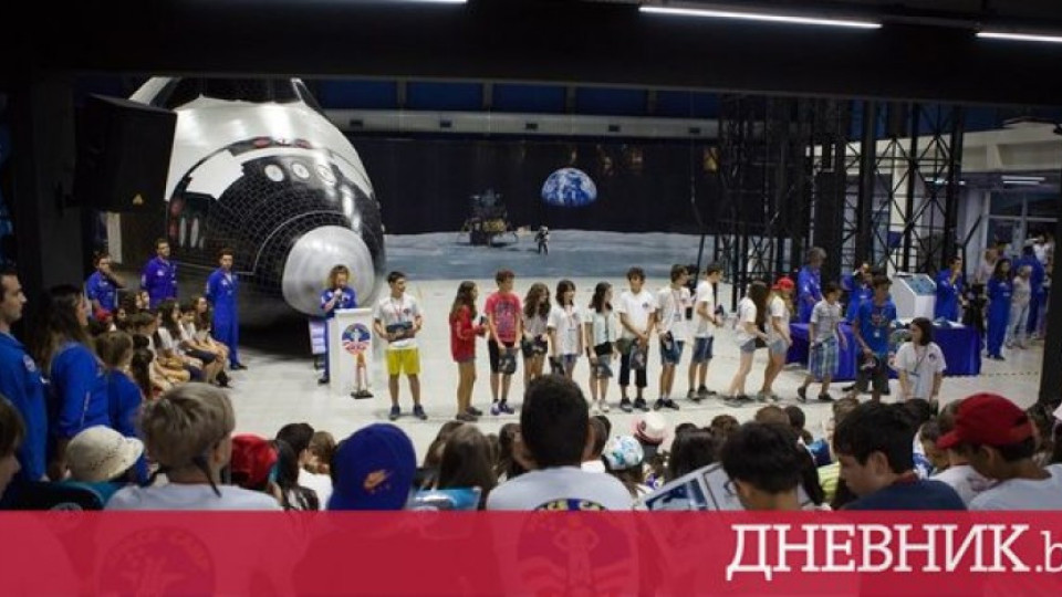 Българчета със стипендия за космонавти | StandartNews.com