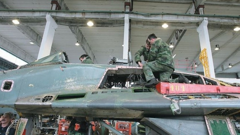 "Ройтерс": България ще ремонтира МиГ-овете си в Русия | StandartNews.com