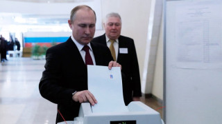 Путин печели президентските избори в Русия с над 70% /ОБНОВЕНА/