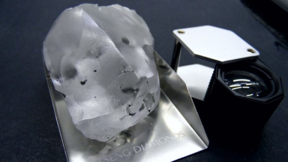 Продадоха за $40 млн. диамант от 910 карата | StandartNews.com