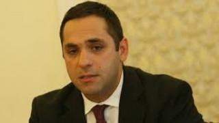 Министър Караниколов: Сделка с ЧЕЗ все още няма
