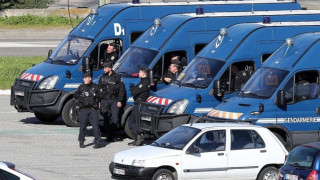 Почина жандармеристът, разменил се за заложник във френския супермаркет