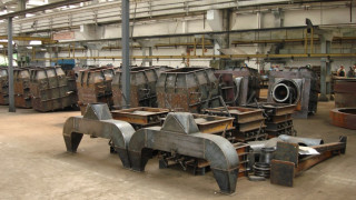 Продават завод мерцедес на цената на трабант