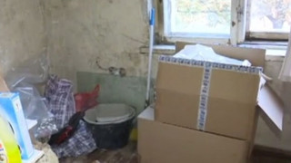 ОБЗОР: Социалните отнеха 11-те деца на семейство заради мизерия