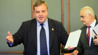 Каракачанов: Въздържаме се от гонене на руски дипломати