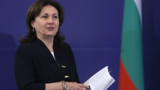 ОБЗОР. Бъчварова: Решението на България за "Скрипал" е съобразено с националния интерес