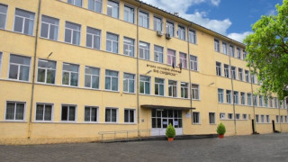 Родители влизат в клас с първолаците