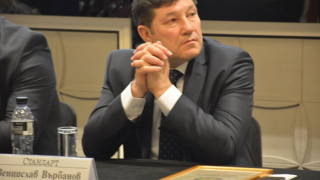 ДИСКУСИЯ НА "СТАНДАРТ". Венцислав Върбанов: Отива си цяло поколение в преработвателната индустрия
