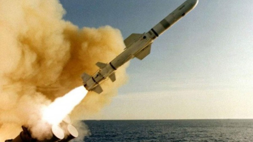 Кораби, изтребители и бомбардировачи участвали в удара по Сирия | StandartNews.com