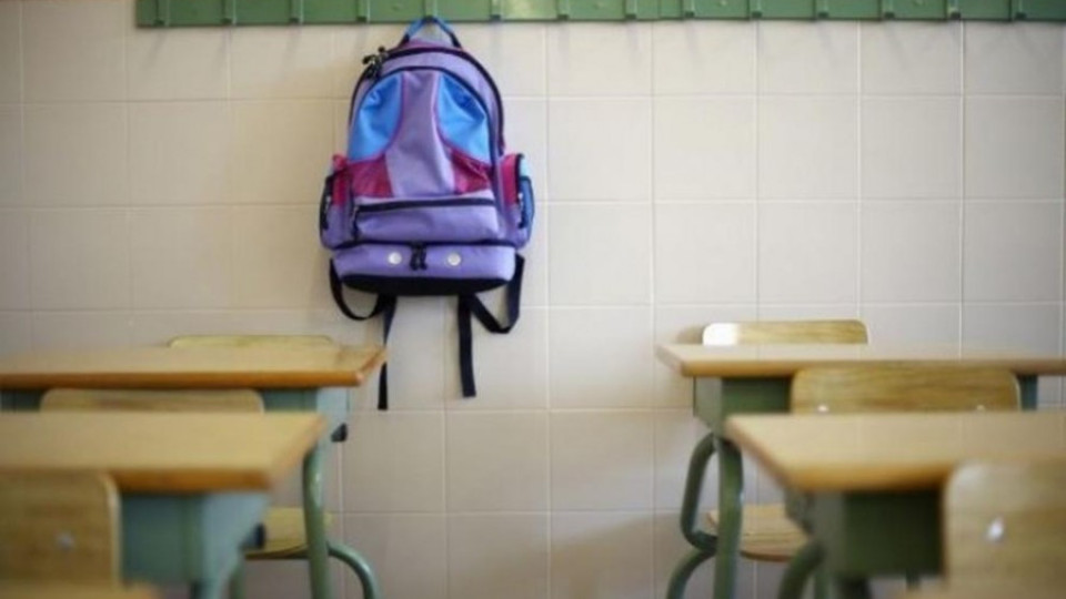 Първокласник тормози съученици, законът забранява да го преместят | StandartNews.com
