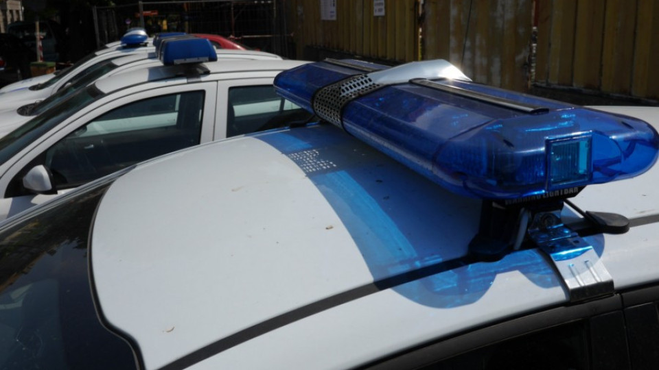 Жена потроши патрулки и рани полицаи в Димитровград | StandartNews.com