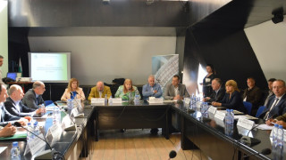ОТ ДИСКУСИЯТА НА "СТАНДАРТ": Децата учат за опазването на природата в Горски училища
