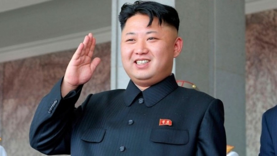 Военни почести за лудия Ким Чен-ун в Южна Корея | StandartNews.com