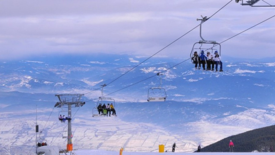 Отчитаме рекорден зимен туризъм от влизането ни в ЕС | StandartNews.com