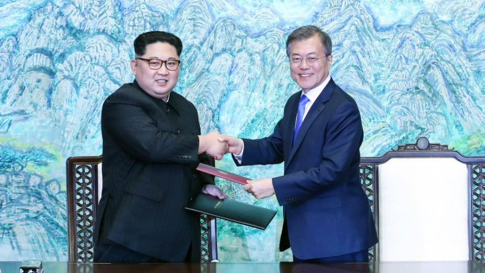 Разведряване за двете Кореи | StandartNews.com