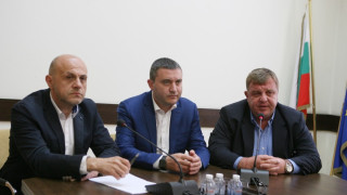 Кабинетът решава за модернизацията на армията в Деня на победата