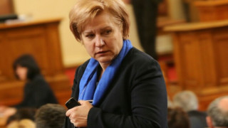 Менда Стоянова: Пълни глупости са, че уволняваме чиновници, ако не са от ГЕРБ!