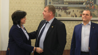Каракачанов: За модернизацията на армията трябва да сме единни