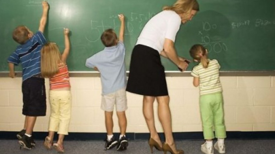 Извънредни пари за учителите за 24 май | StandartNews.com
