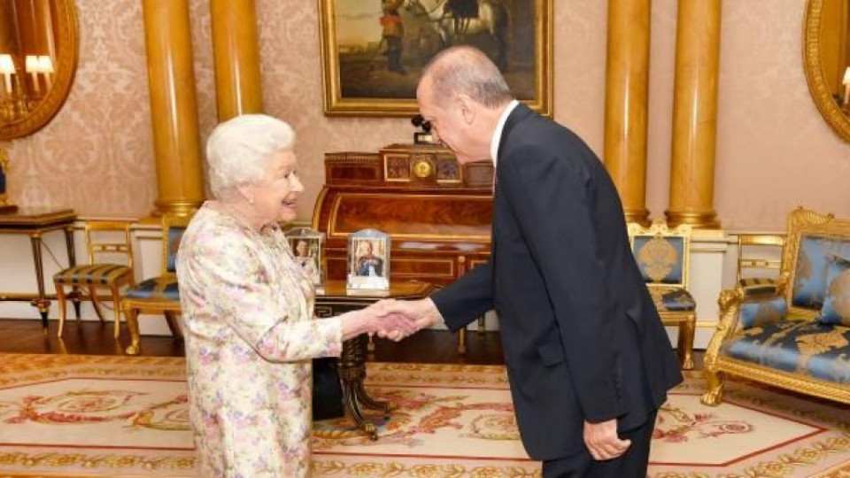 Турският президент Ердоган се срещна с кралица Елизабет II и с Тереза Мей | StandartNews.com
