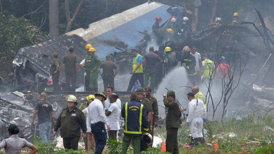 Пътнически самолет се разби на летището в Хавана | StandartNews.com