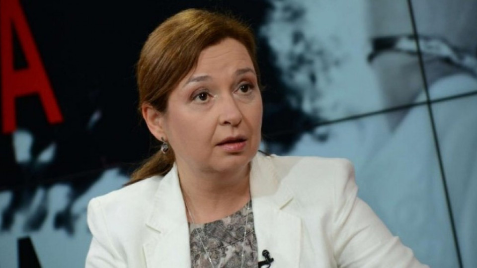 Зорница Русинова: Предвиждаме ежегодно увеличаване на минималната работна заплата | StandartNews.com