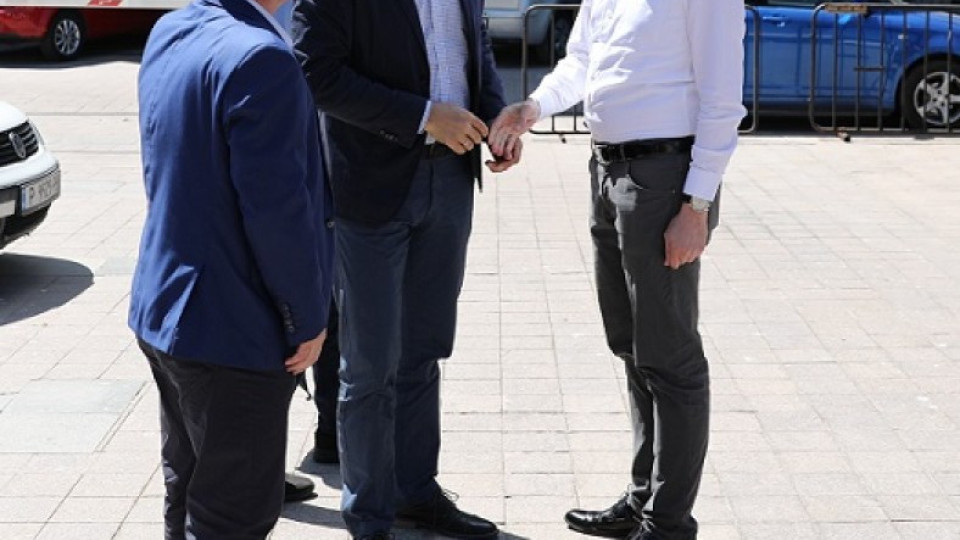 Цветанов и кметът на Русе обсъдиха инфраструктурни и социални проекти | StandartNews.com