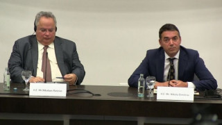 СПОРЪТ ЗА ИМЕТО: Външните министри на Гърция и Македония на среща в Ню Йорк