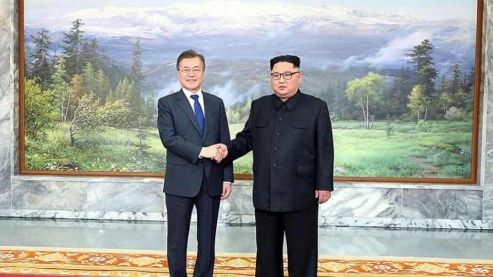 Лидерите на Северна и Южна Корея се срещнаха отново  | StandartNews.com
