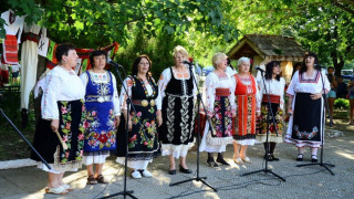 Събор и Свети Дух изкараха десетки по селските площади