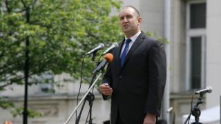Президентът: Русия трябва да ни уважава, мястото на България е в еврозоната