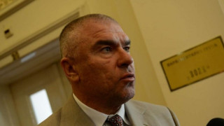 Марешки: Като останат пари, тогава да ги харчим за луксозни военни играчки