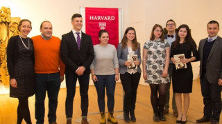 7 наши ученици с награда от Харвард
