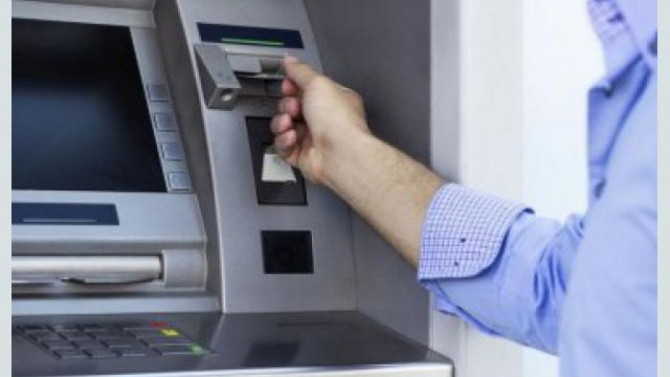 Двама българи са задържани в Италия заради измами с банкомати | StandartNews.com