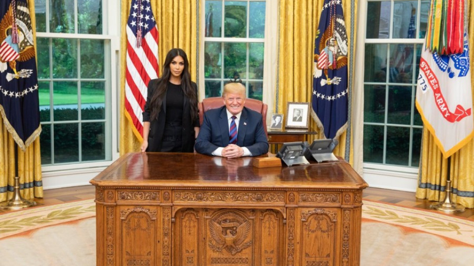 Тръмп прие Ким Кардашиян в Овалния кабинет | StandartNews.com