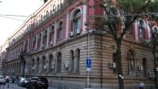 ОБЗОР: Кредитори пробват да извиват ръцете на БДЖ