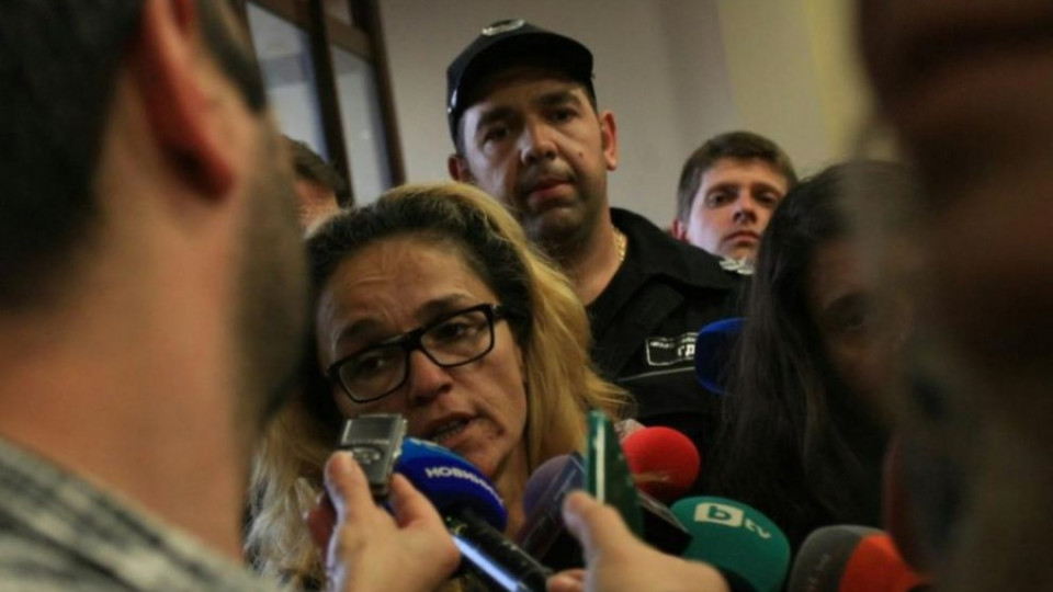 Съдът решава дали да отстрани от длъжност Десислава Иванчева | StandartNews.com