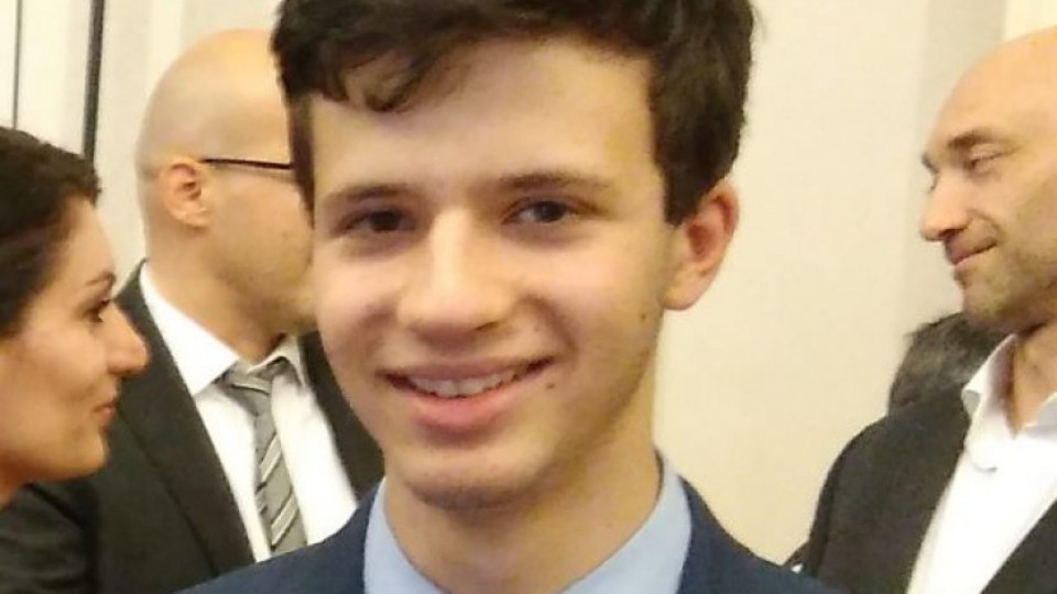 Български ученик с приз за криптовалути | StandartNews.com