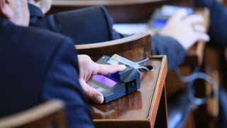 Парламентът гласува решение за придобиване на нова бойна техника