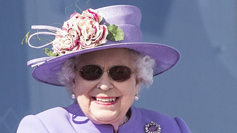 Кралица Елизабет Втора е претърпяла очна операция | StandartNews.com